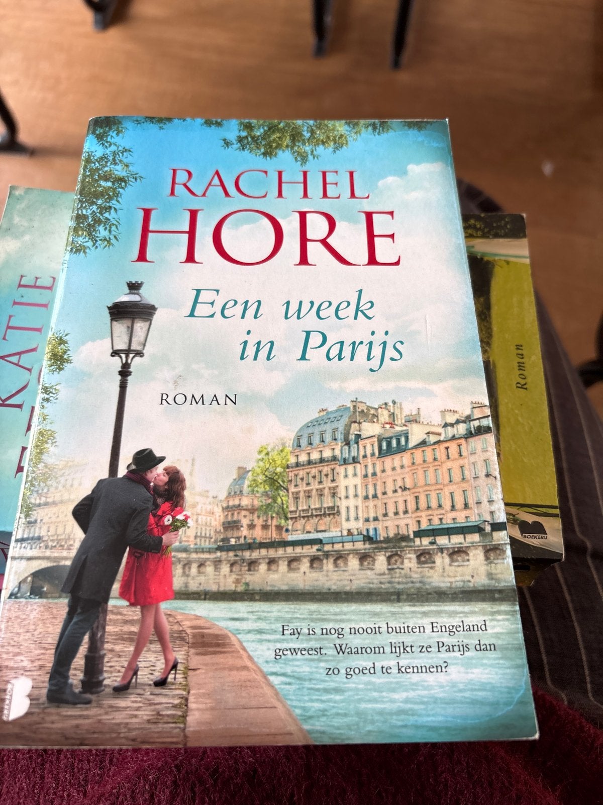 Rachel Hore - Een week in Parijs (Roman), Ophalen of Verzenden, Zo goed als nieuw, Nederland