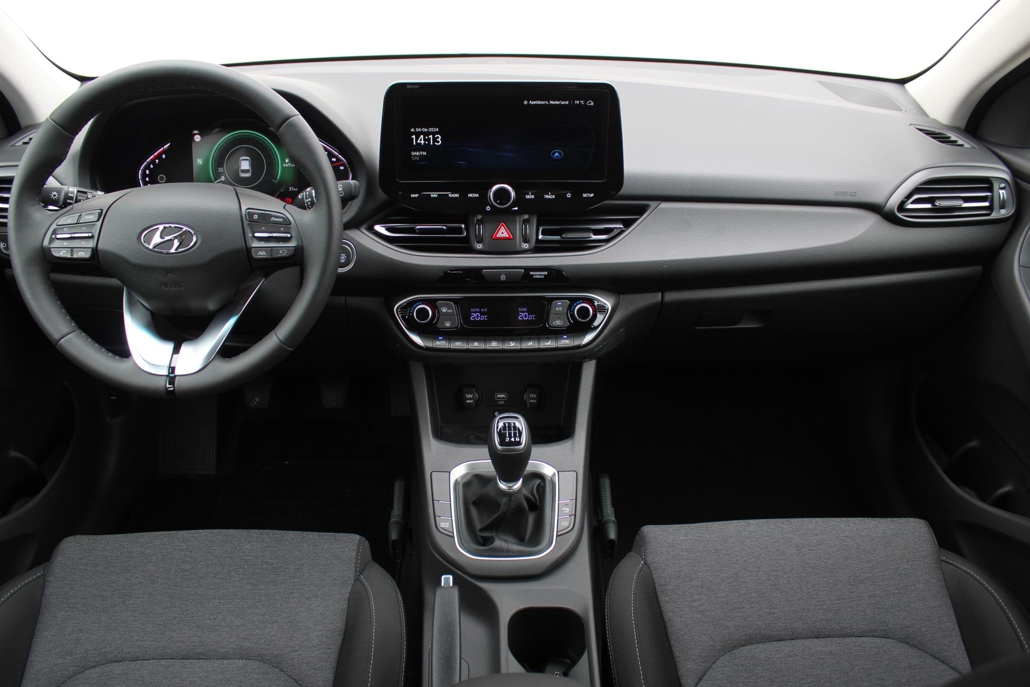 Hyundai i30 Wagon 1.0 T-GDi MHEV Comfort Smart / Navigatie +, Voorwielaandrijving, Stof, 1246 kg, Origineel Nederlands