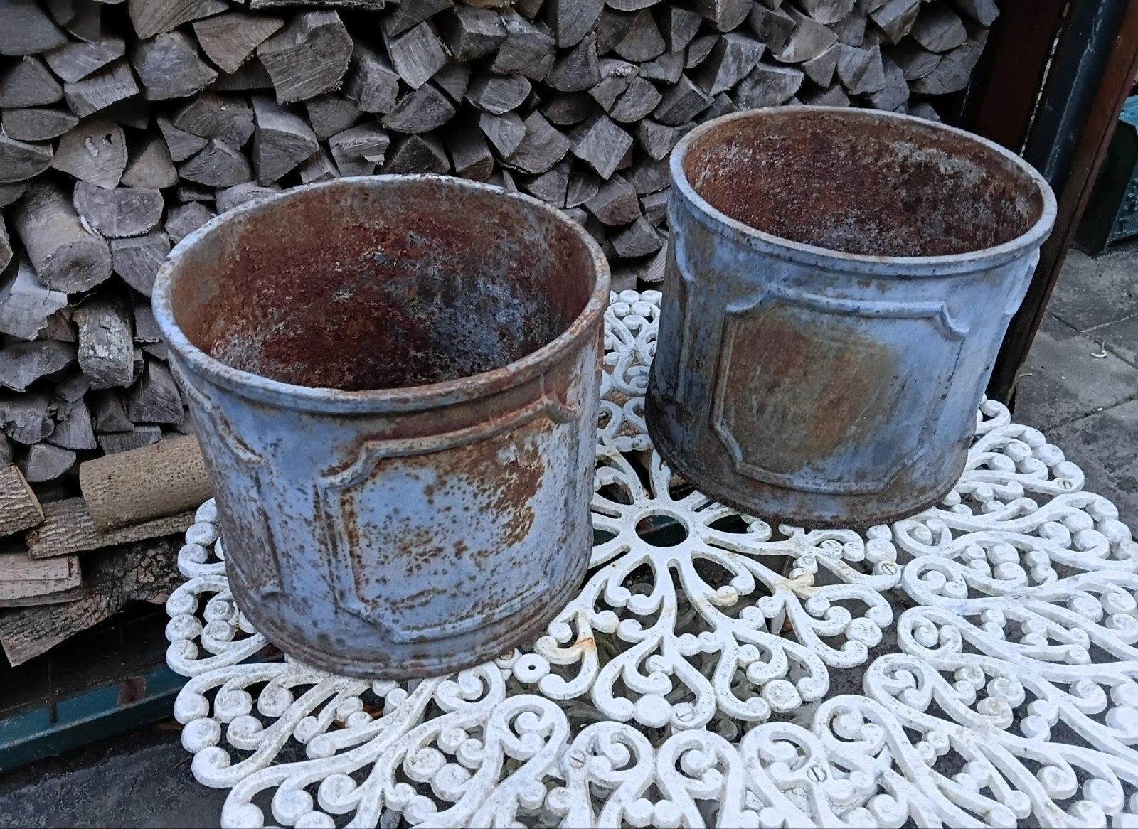 Zware Gietijzeren bloempotten, Gebruikt, Rond, Minder dan 40 cm, Balkon