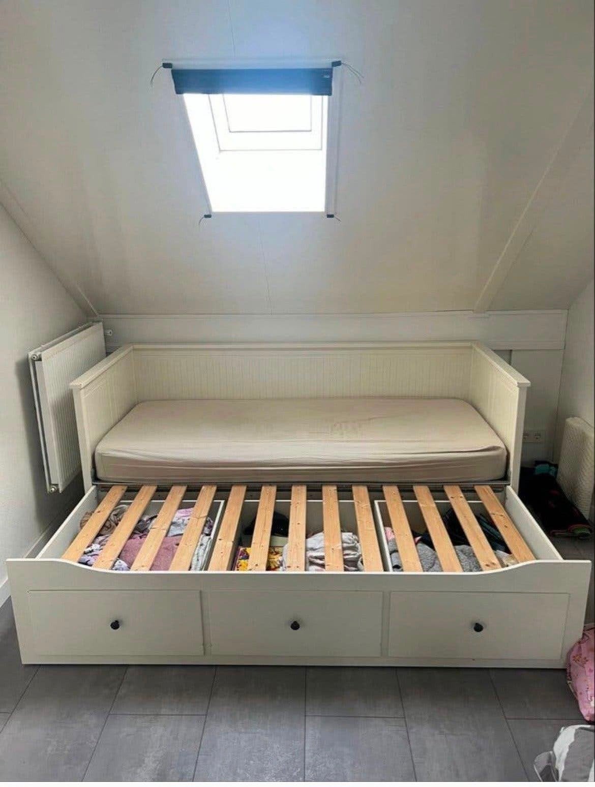 IKEA Hemnes Bedbank met 3 lades en uitschuifbaar bed, Ophalen