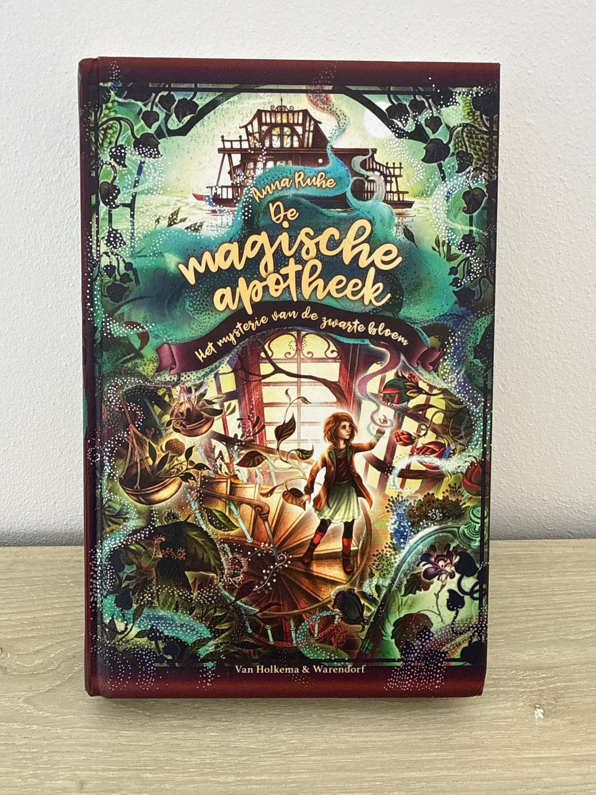 De Magische Apotheek - Het mysterie van de zwarte bloem, Ophalen of Verzenden, Zo goed als nieuw, Fictie algemeen