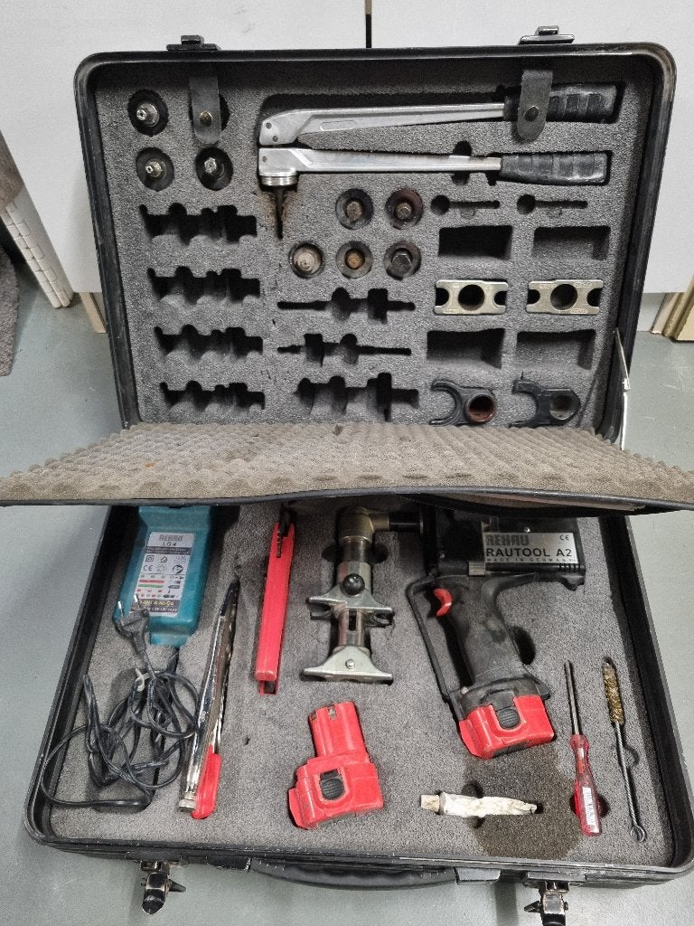 Rautool Rehau A2 perstang - incl veel accessoires, Ophalen, Gebruikt, Tang, Overige merken