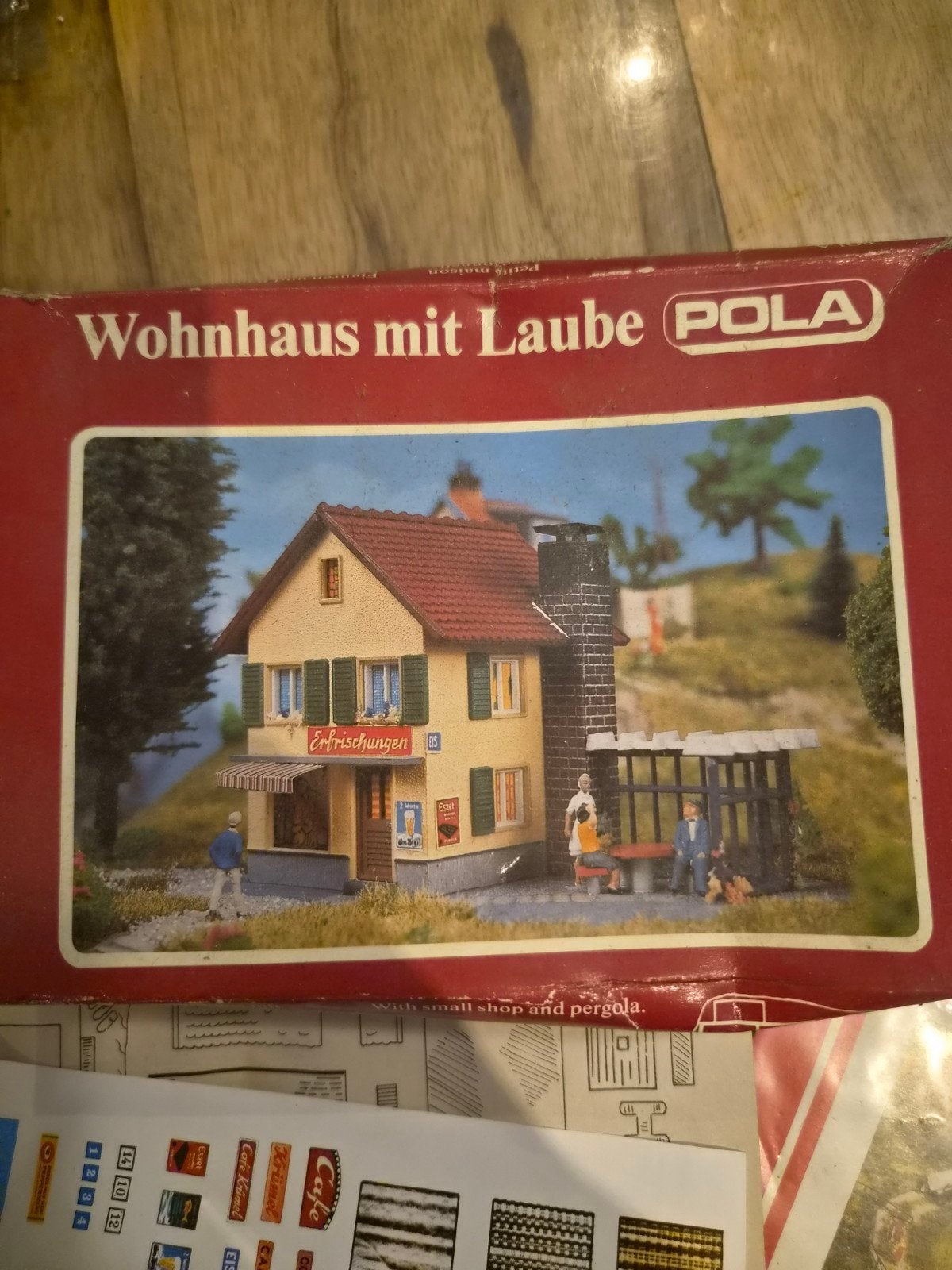 Pola HO 521 Woonhuis met Laube - Landschapstreinen, Hobby en Vrije tijd, Ophalen of Verzenden, Gebruikt, Brug, Tunnel of Gebouw