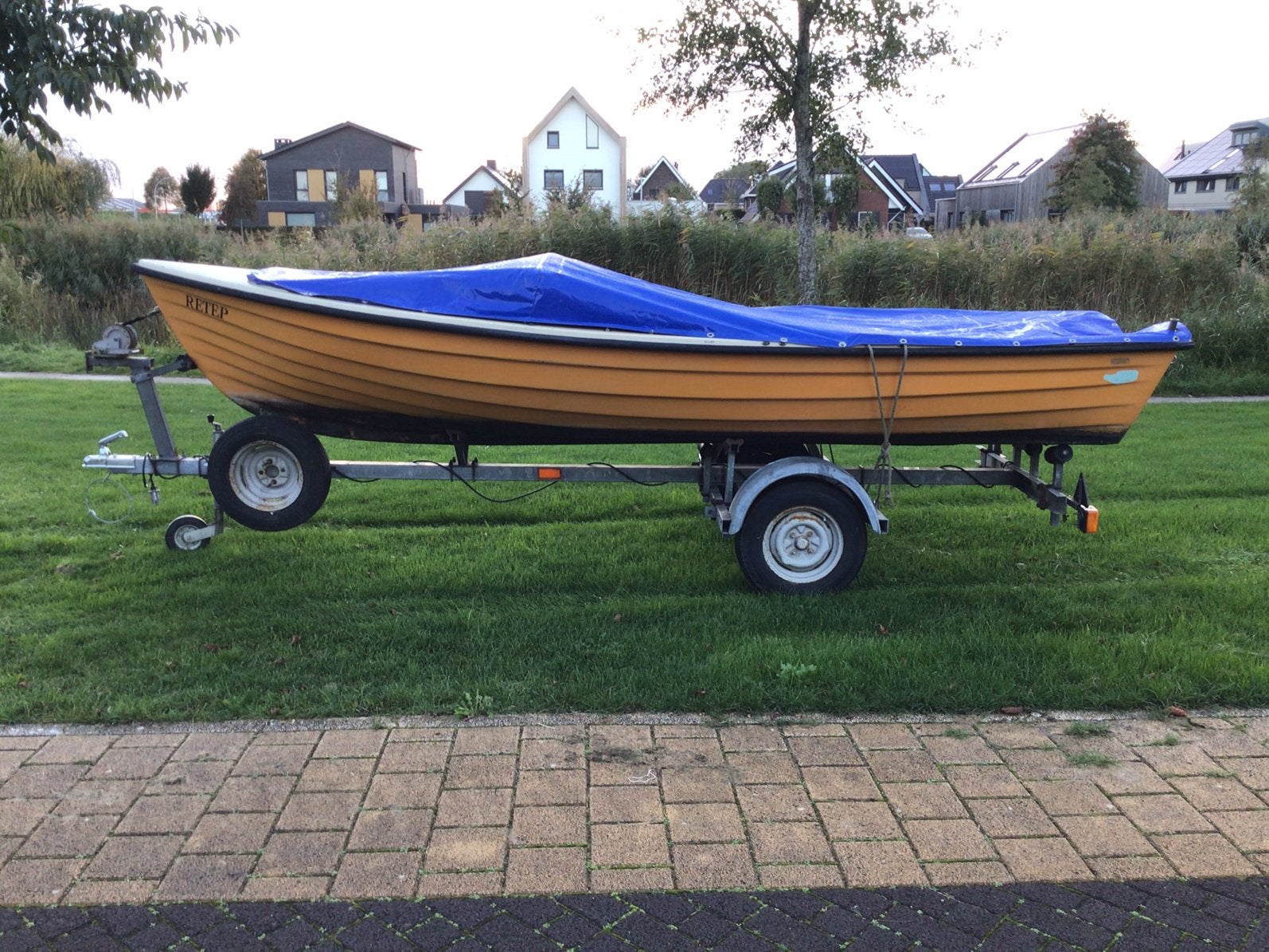 Ryds 1010 met Pega boottrailer. Ruime boot 4.50 x 1.65, Watersport en Boten, Ophalen, Zo goed als nieuw, Buitenboordmotor