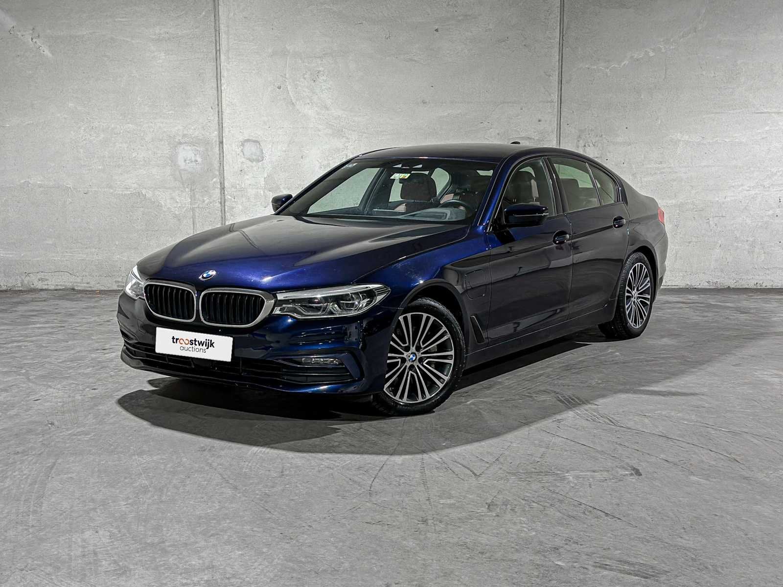 BMW 530e iPerformance High Executive 5-serie 252pk 2019 (Ori, Auto's, BMW, Automaat, Achterwielaandrijving, Gebruikt, Euro 6