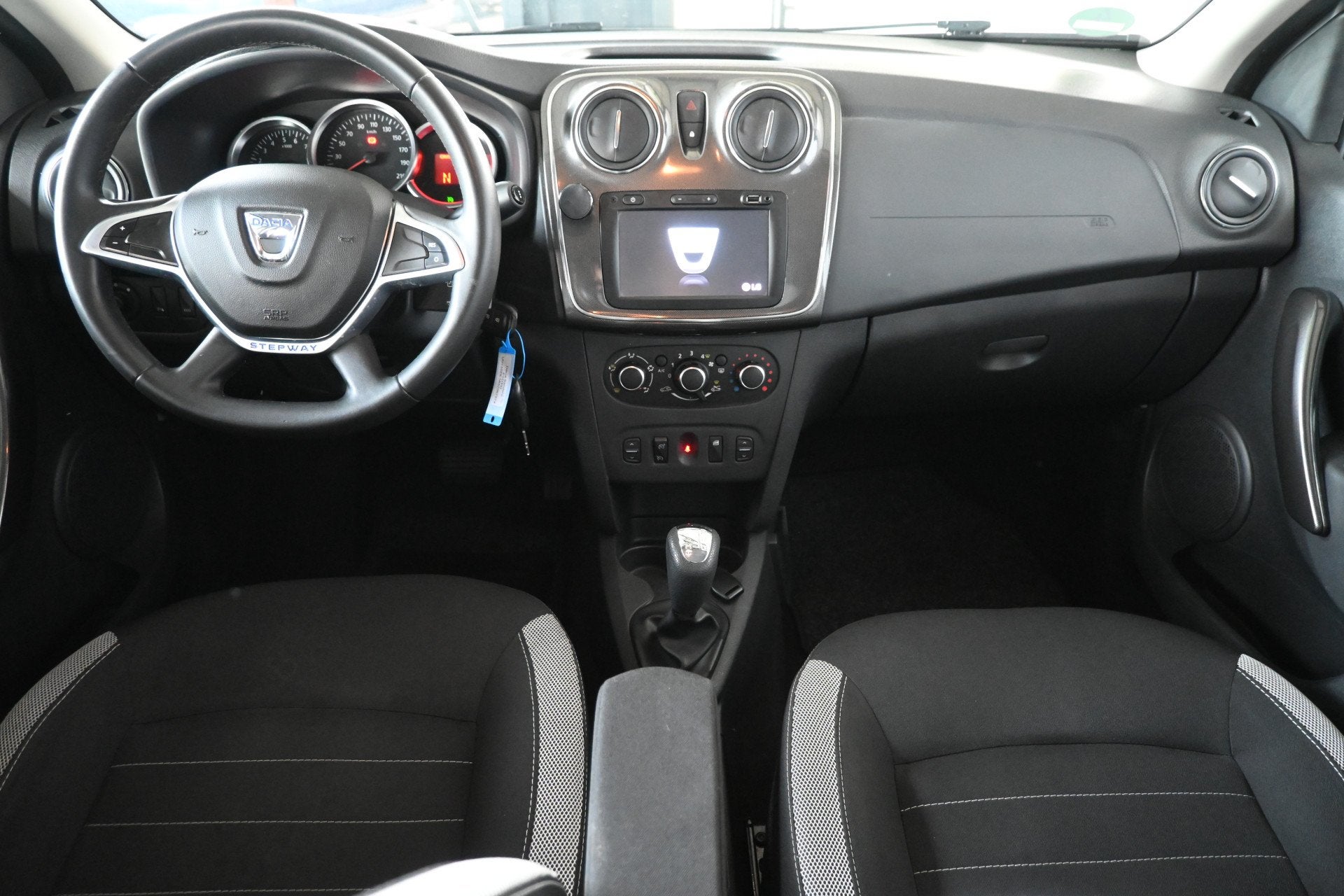 Dacia Sandero 0.9 TCe Stepway Laureate Automaat Airco Cruise, Auto's, 898 cc, Stof, Met garantie (alle), Bedrijf