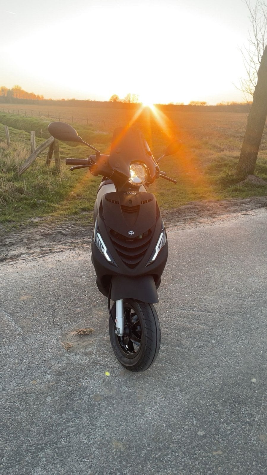 Piaggio zip iget 50cc 2024, Fietsen en Brommers, Scooters | Piaggio, Ophalen of Verzenden, Zo goed als nieuw, Benzine, Zip