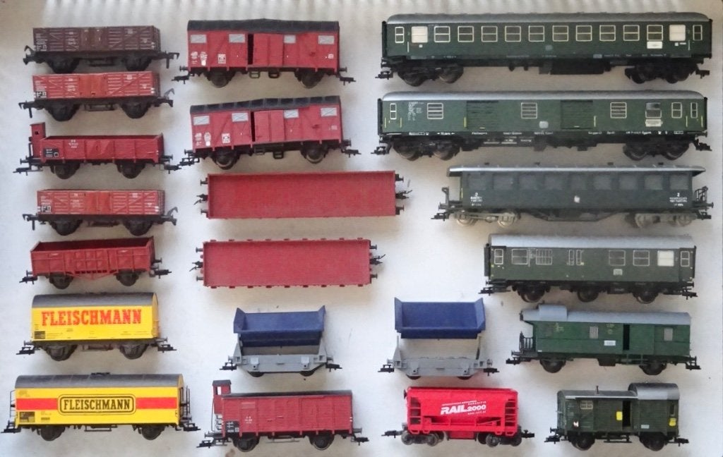 21 Fleischmann wagons - correcte staat, Gebruikt, Gelijkstroom, Fleischmann, Wagon