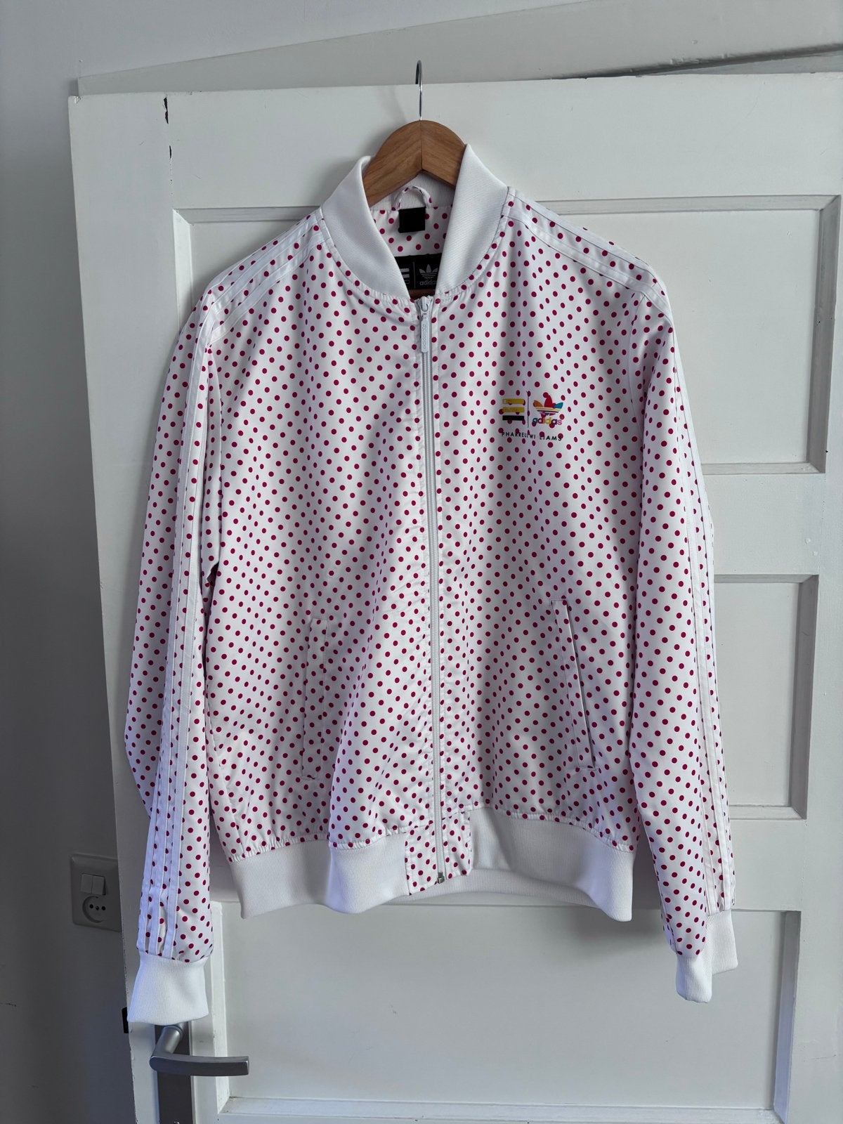 Adidas x Pharrell Williams Polka Dot Track Jacket Maat L, Ophalen of Verzenden, Zo goed als nieuw, Maat 52/54 (L), Wit