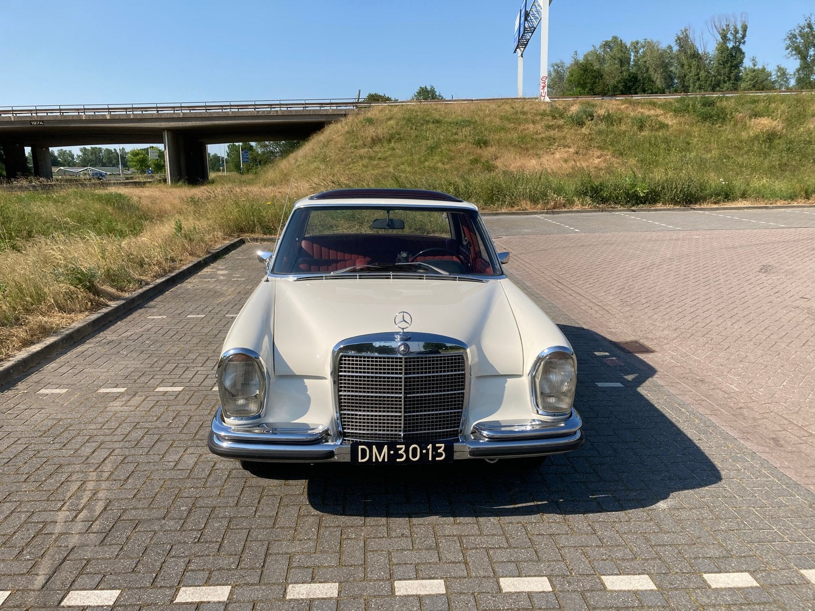 Mercedes-Benz 1969 Wit, 1528 kg, Wit, Handgeschakeld, Sedan