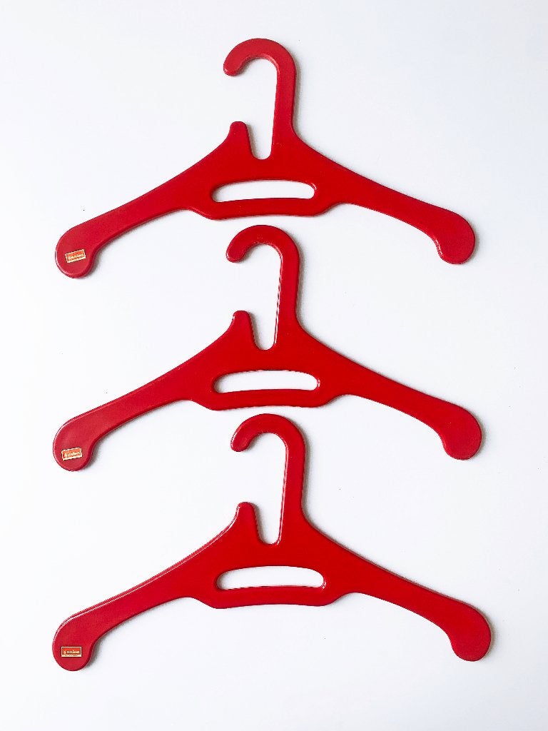 3x Vintage kledinghangers kleerhanger kleerhaken rood Union, Kleding | Dames, Ophalen of Verzenden, Gebruikt, Kunststof, Kinderen en Volwassenen