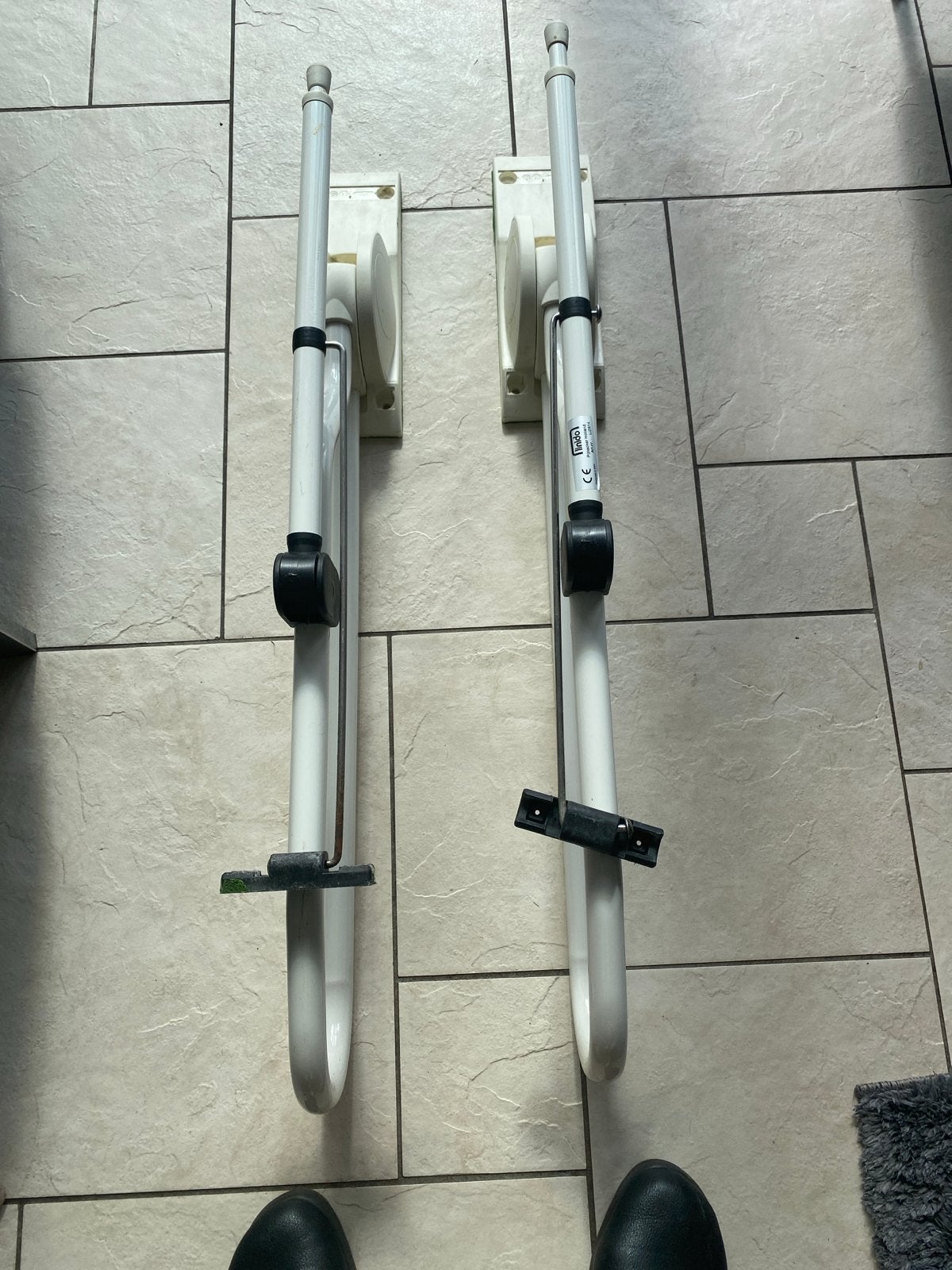 Invalide toilet steunen  2 stuks- Linido, Ophalen of Verzenden, Gebruikt