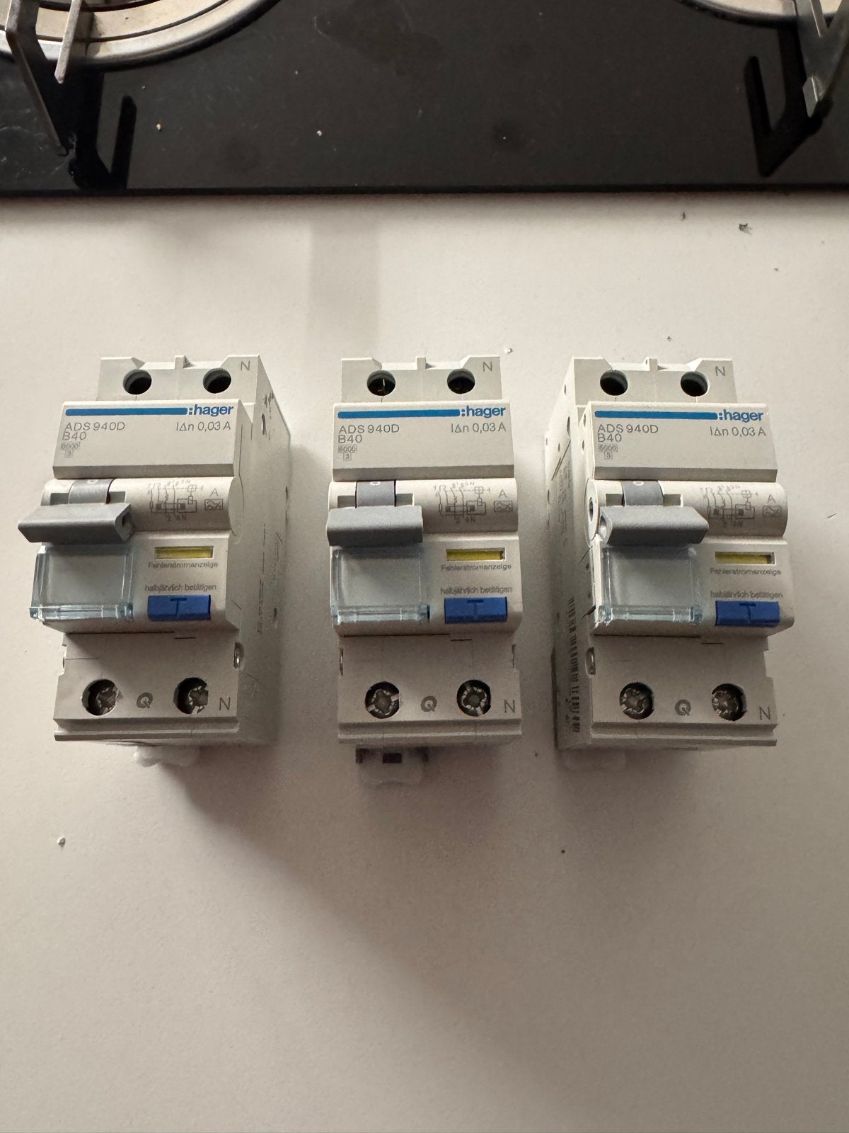 3 x Hager Aardlekschakelaar ADS940D B40 0.03A - Nieuwstaat, N, N, Aardlekschakelaar, Ophalen of Verzenden