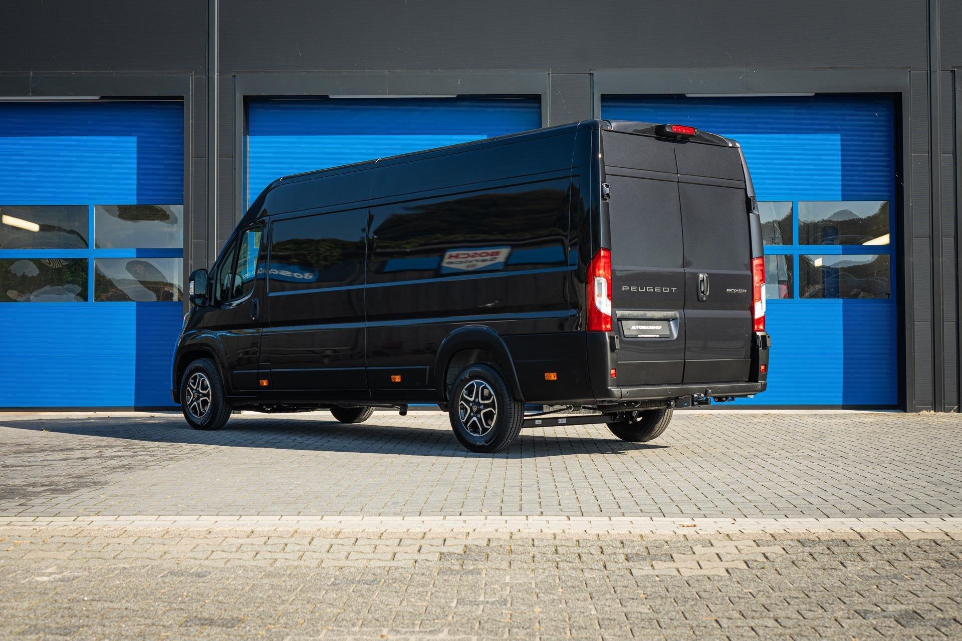 Peugeot Boxer L4H2 2.2 BlueHDi 180 EAT8 Vol opties BPM vrij!, Auto's, Bestelauto's, Stof, Gebruikt, Euro 6, 4 cilinders