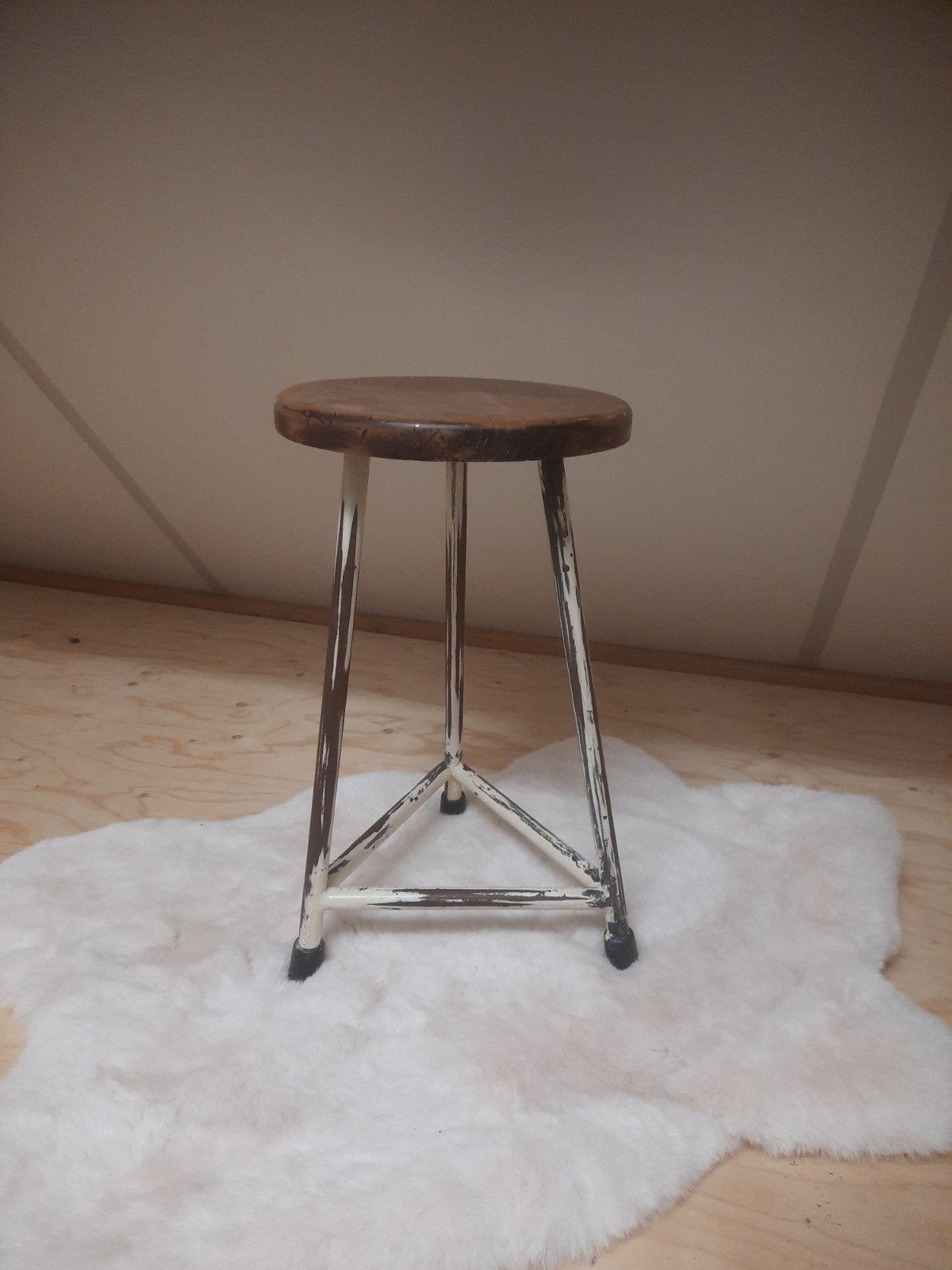 Stevige kruk, bijzettafel of stoel, Huis en Inrichting, Ophalen, Gebruikt, Hout