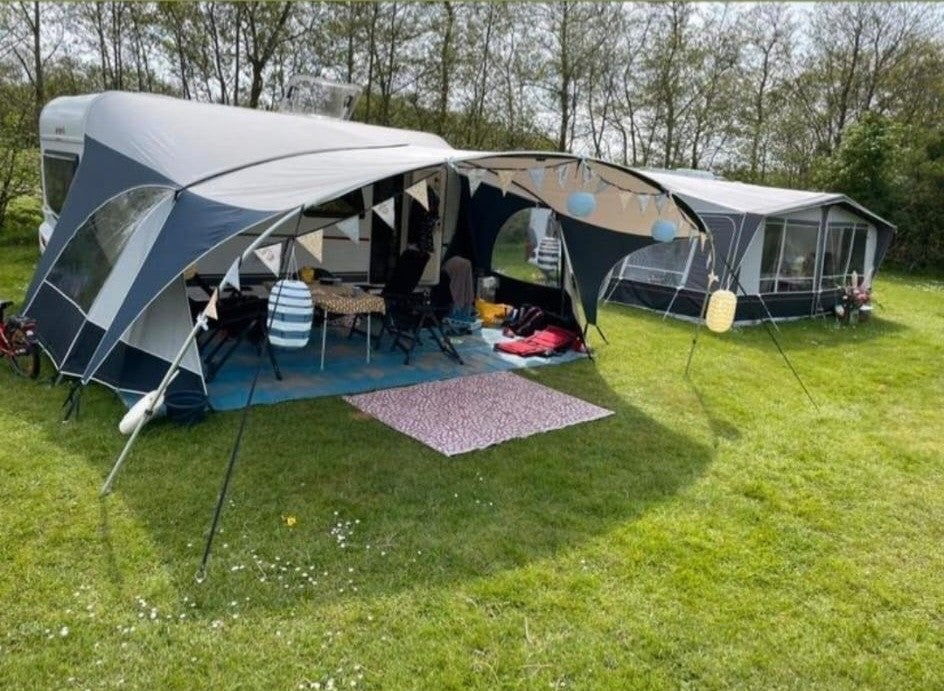 Unico Verona maat 11; met voorwand, dakluifel en slikranden, Caravans en Kamperen, Ophalen, Gebruikt