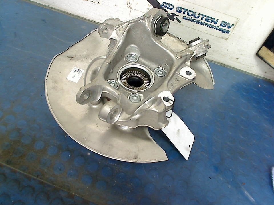 Fusee Rechts Achter 687134204 BMW 3 serie Touring (G21) 2024, Gebruikt, Petuelring 130, München 80809, , Duitsland, BMW, Bayerische Motoren Werke AG