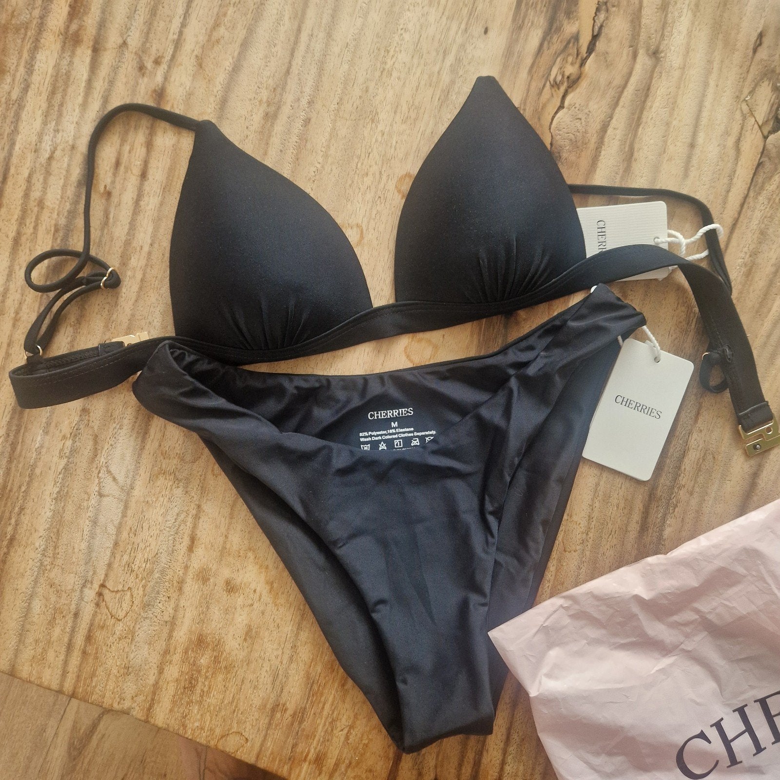 Cherries bikini. Nieuw!!, Kleding | Dames, Badmode en Zwemkleding, Ophalen of Verzenden, Nieuw, Bikini