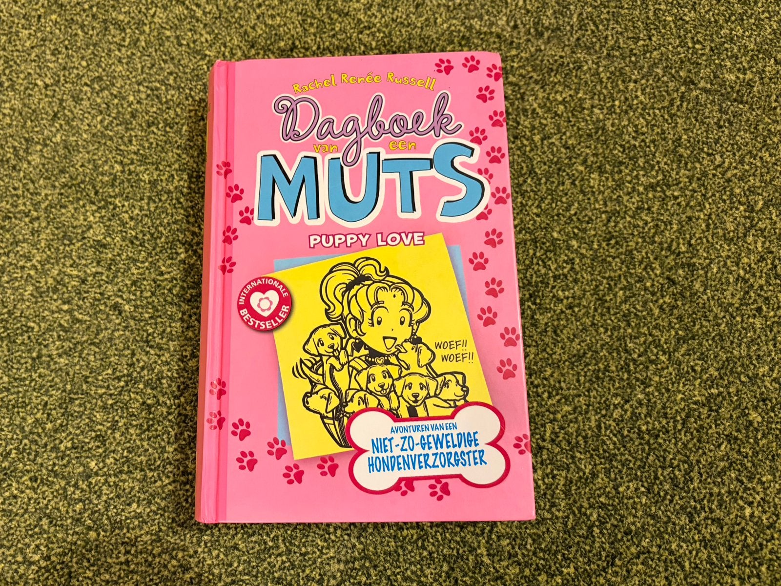 Dagboek van een Muts,  puppy love, Ophalen of Verzenden, Zo goed als nieuw