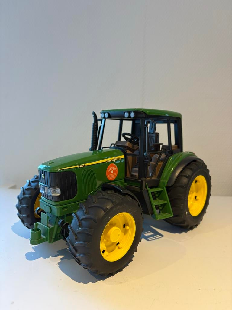 Bruder John Deere 6920 speelgoedtractor, Kinderen en Baby's, Speelgoed | Speelgoedvoertuigen, Ophalen of Verzenden, Zo goed als nieuw