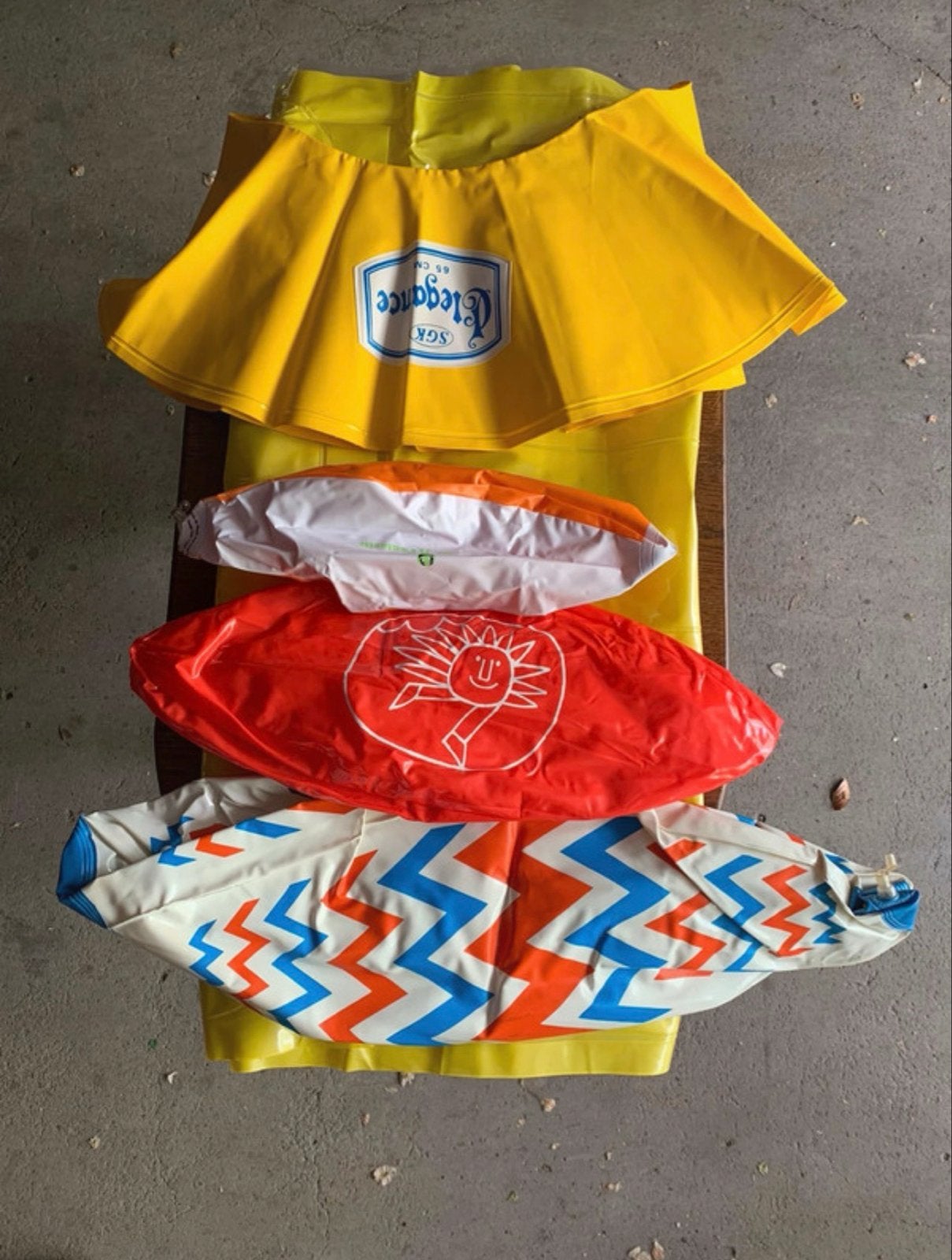 Vintage opblaasbare strandballen, luchtbed en zwemband, Kinderen en Baby's, Ophalen of Verzenden, Zo goed als nieuw