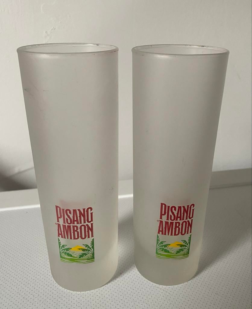 2 Pisang Ambon glazen met verzwaarde bodem. H. 15 cm., Ophalen of Verzenden, Zo goed als nieuw, Borrel- of Shotglas