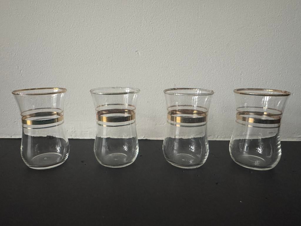 Glaasjes 4 stuks Turkse thee met gouden rand, Ophalen of Verzenden, Zo goed als nieuw, Overige typen