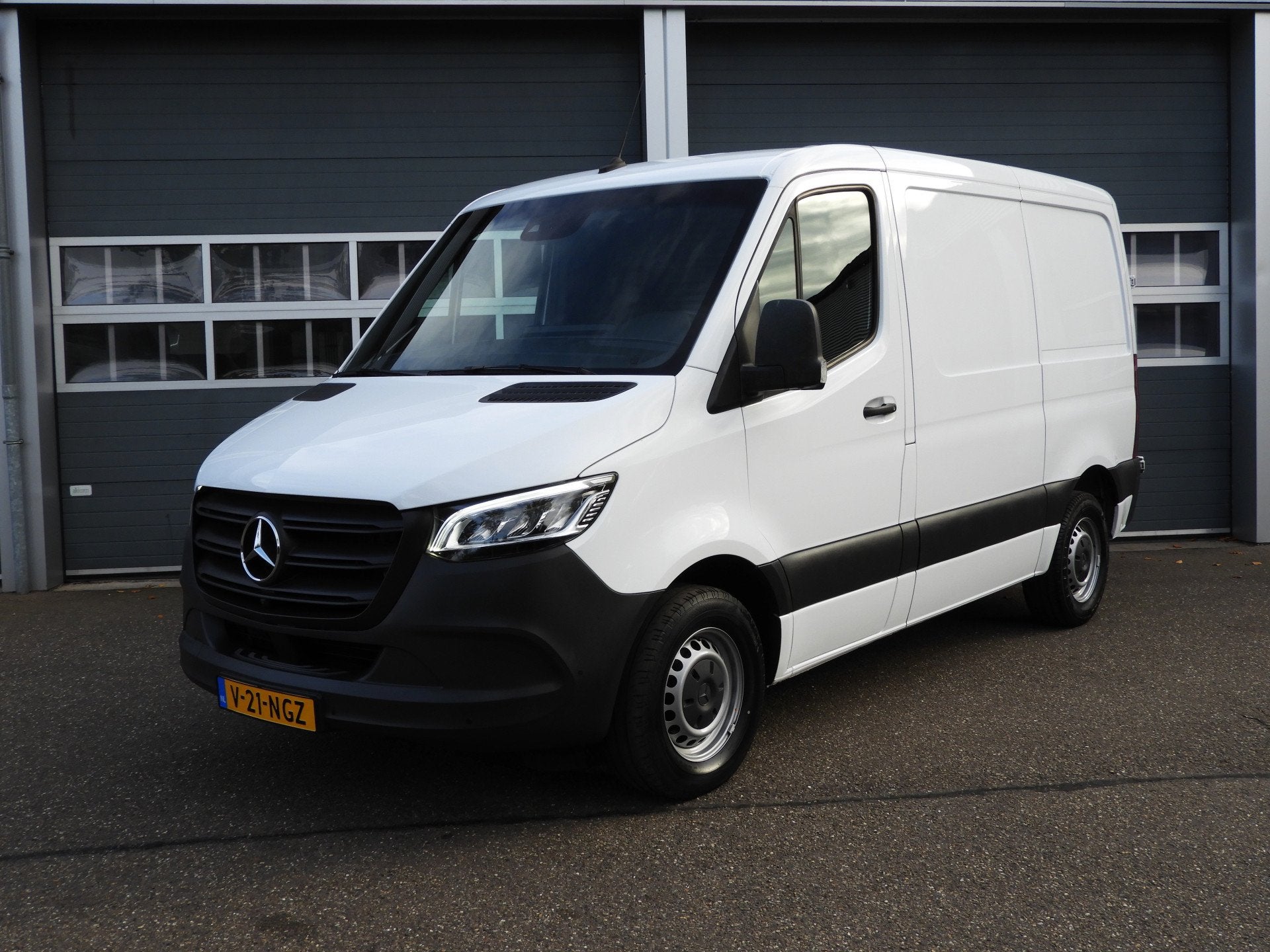 Mercedes-Benz Sprinter 315 1.9 CDI L1H1 RWD AUT | LED | 360, Auto's, Automaat, Achterwielaandrijving, Gebruikt, Euro 6