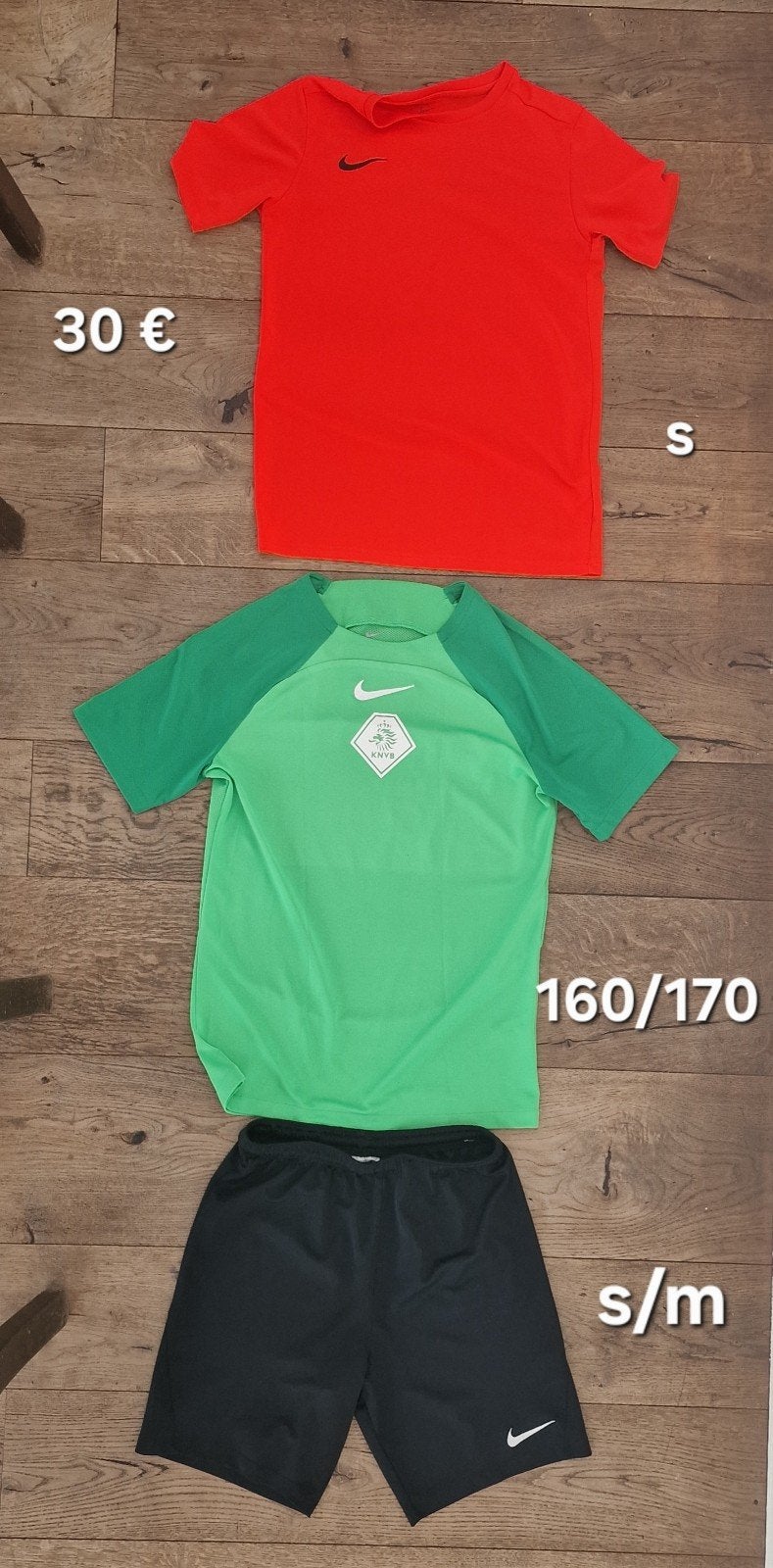 2x tshirt en korte broek 160/176, Maat XS of kleiner, Ophalen of Verzenden, Broek