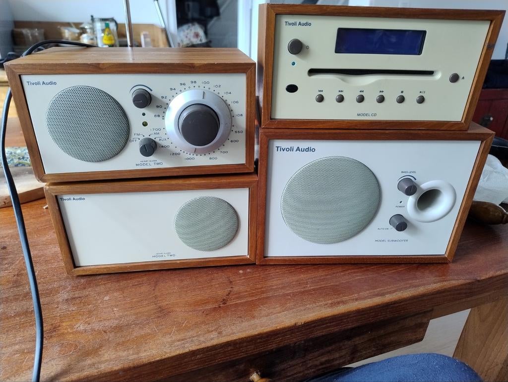 Tivoli Audio Model Two, Model CD en Model Subwoofer Set, Ophalen of Verzenden, Gebruikt, Radio, Met cd-speler