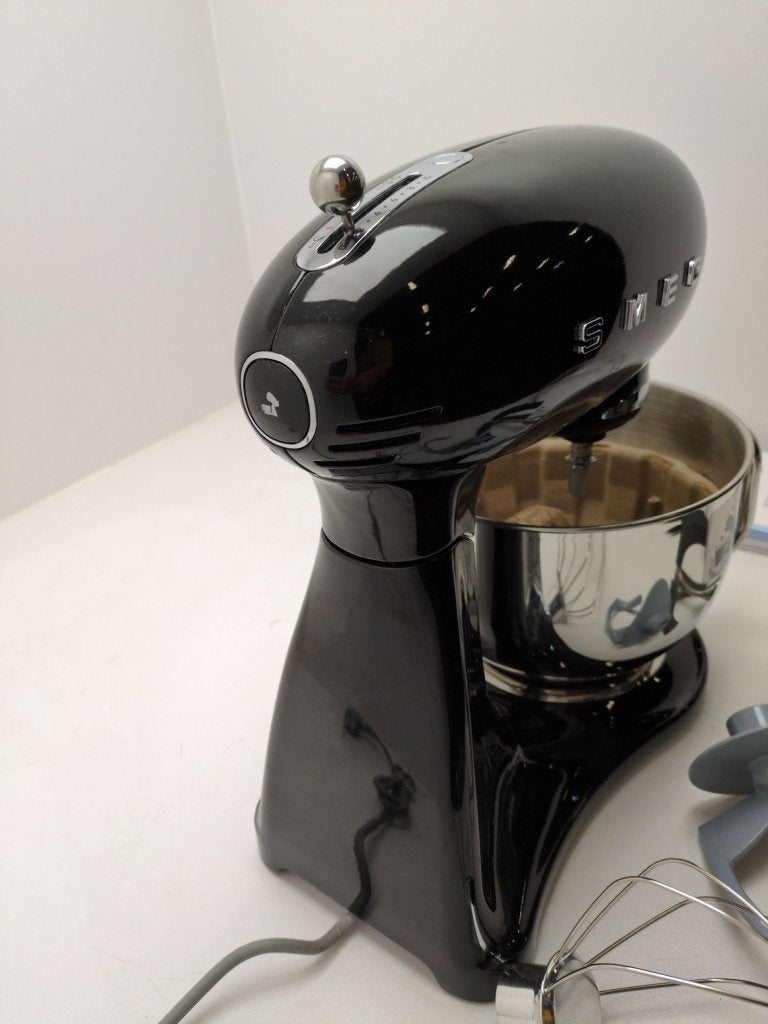 SMEG SMF03BLEU keukenmachine zwart - Retourdeal, Info@mystore.nl, 4 liter of meer, Nieuw, 3 snelheden of meer