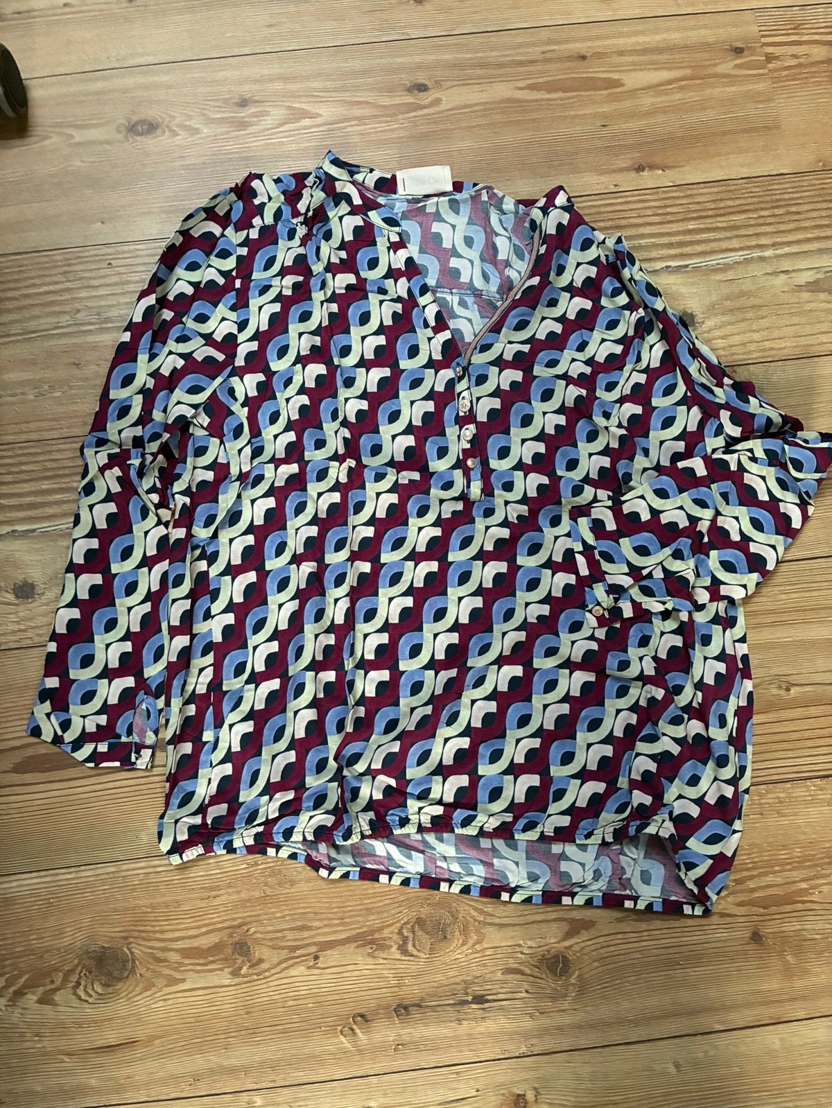Cartoon blouse met retroprint maat 44, Ophalen of Verzenden, Maat 42/44 (L)