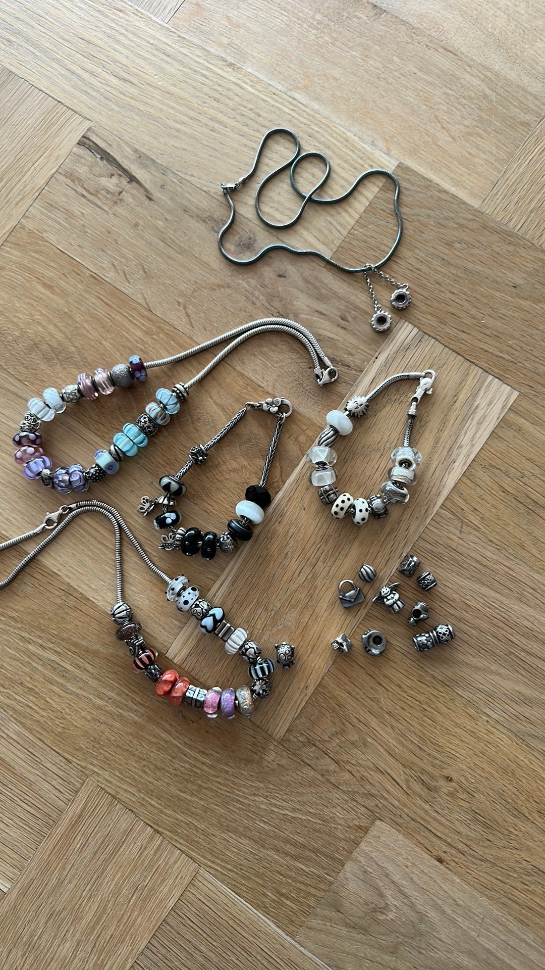 Trollbeads pandora glaskralen/ zilveren bedels, Ophalen of Verzenden, Zo goed als nieuw, Zilver, Armband