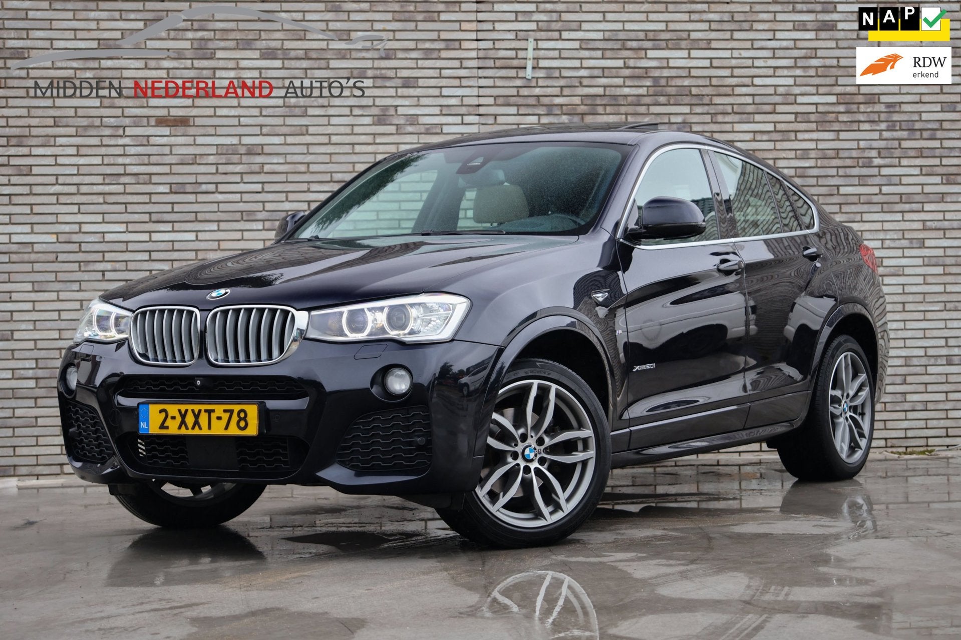 BMW X4 XDrive20i High Executive * TREKHAAK * HUD * M-PAKKET, Automaat, Gebruikt, Euro 6, 4 cilinders