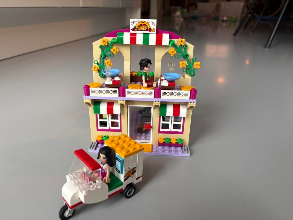 Lego Friends pizzeria (41311) + pizzaoven/bezorger (41092), Ophalen, Zo goed als nieuw