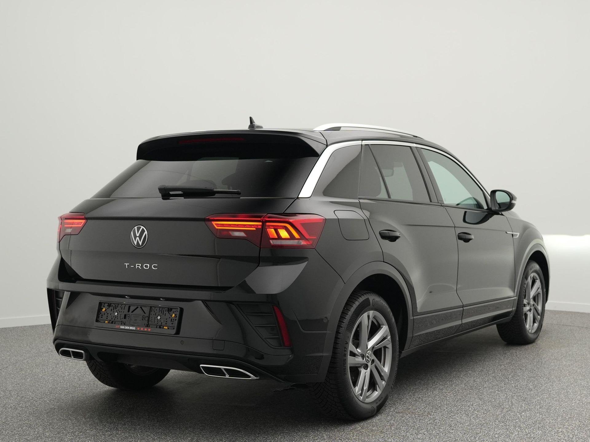 Volkswagen T-Roc R-Line 1.5 TSI 150 PK DSG Automaat | LED Pl, Auto's, Volkswagen, Euro 6, 4 cilinders, 150 pk, Zwart