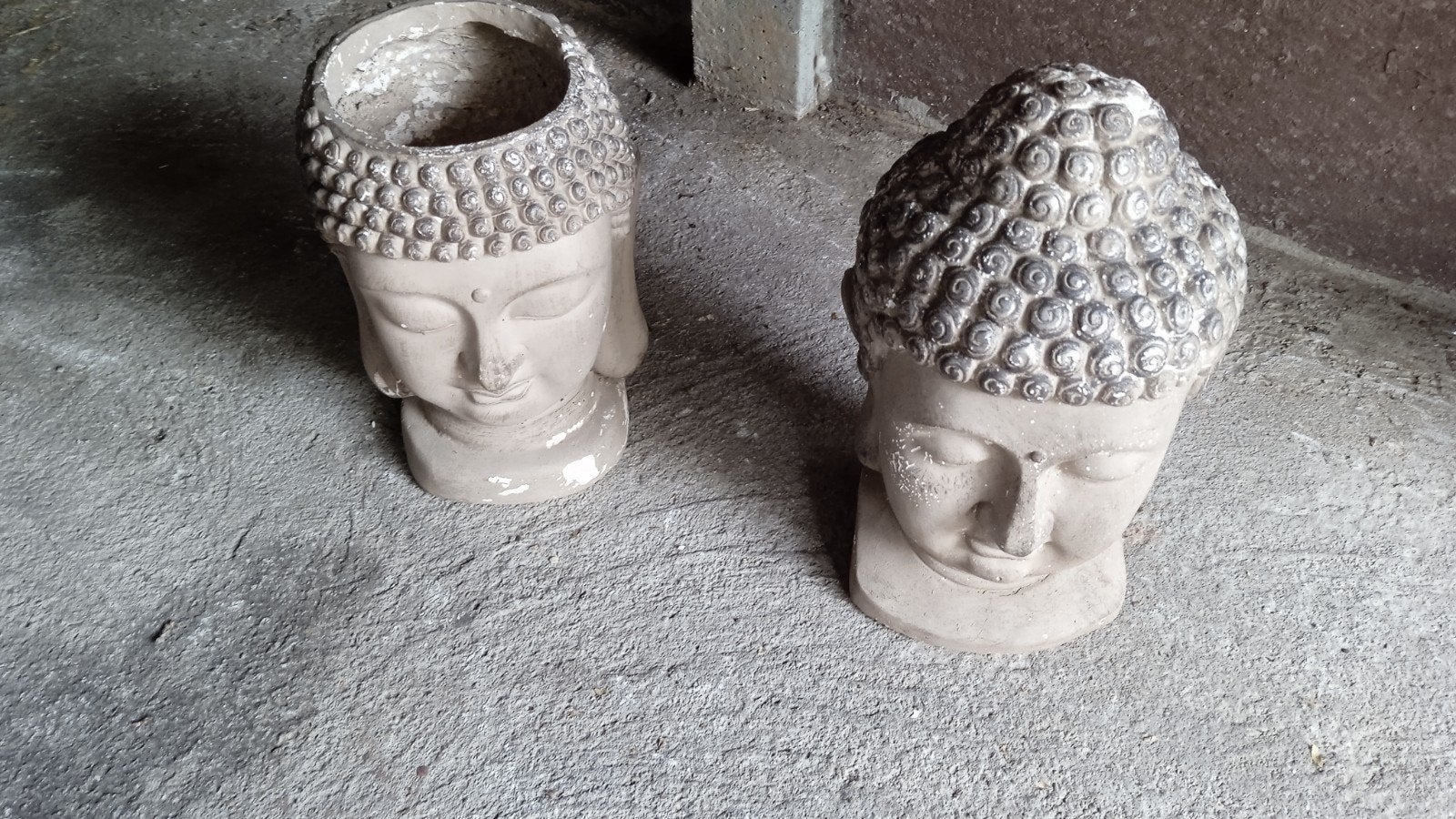 Boeddha hoofd bloempot en beeld - Steen/keramiek, Gebruikt, Steen/keramiek, Beige, Ophalen of Verzenden
