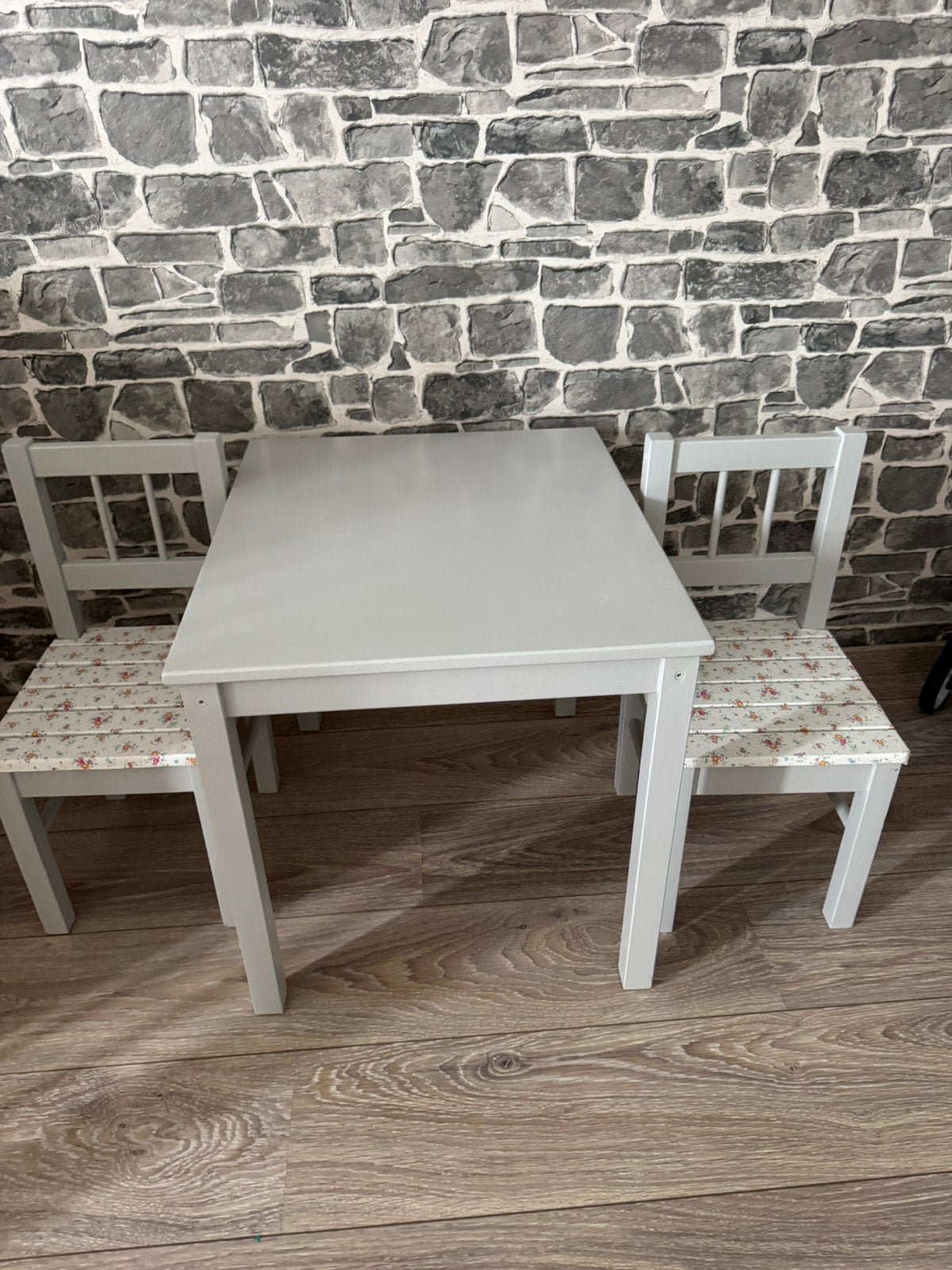 Kindertafel met 2 stoelen, Ophalen, Zo goed als nieuw, Rechthoekig, 50 tot 100 cm