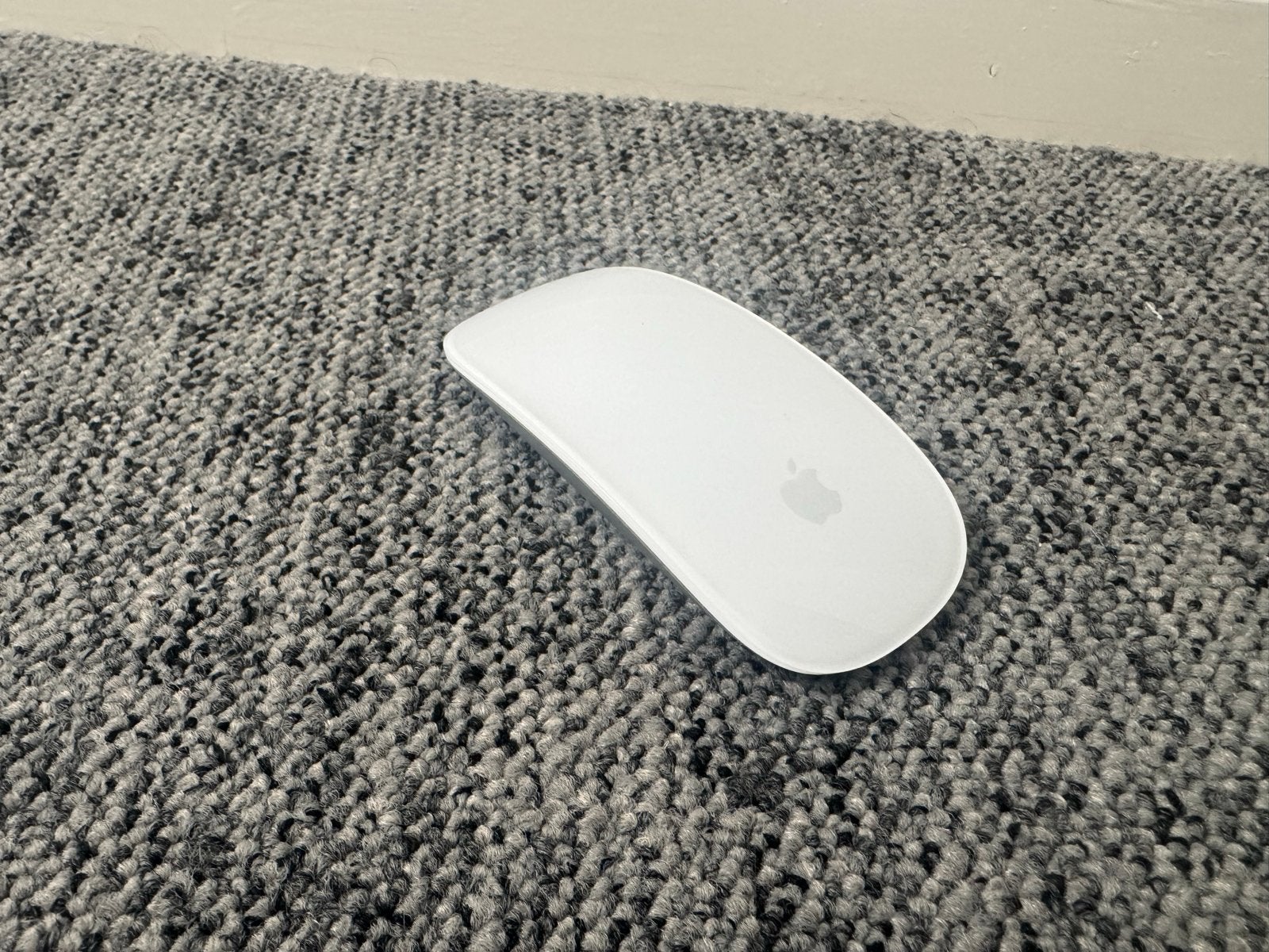 Magic Mouse -  Lightning, Computers en Software, Muizen, Rechtshandig, Muis, Ophalen of Verzenden, Zo goed als nieuw