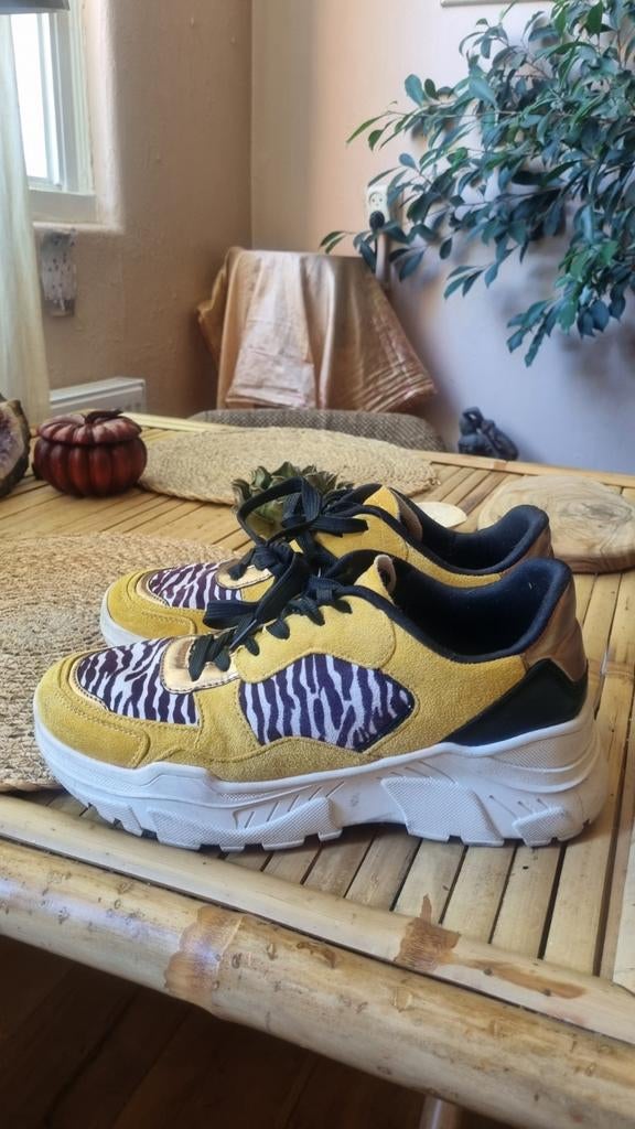 Gele sneakers met zebraprint, Kleding | Dames, Schoenen, Geel, Ophalen of Verzenden, Sneakers of Gympen, Onbekend