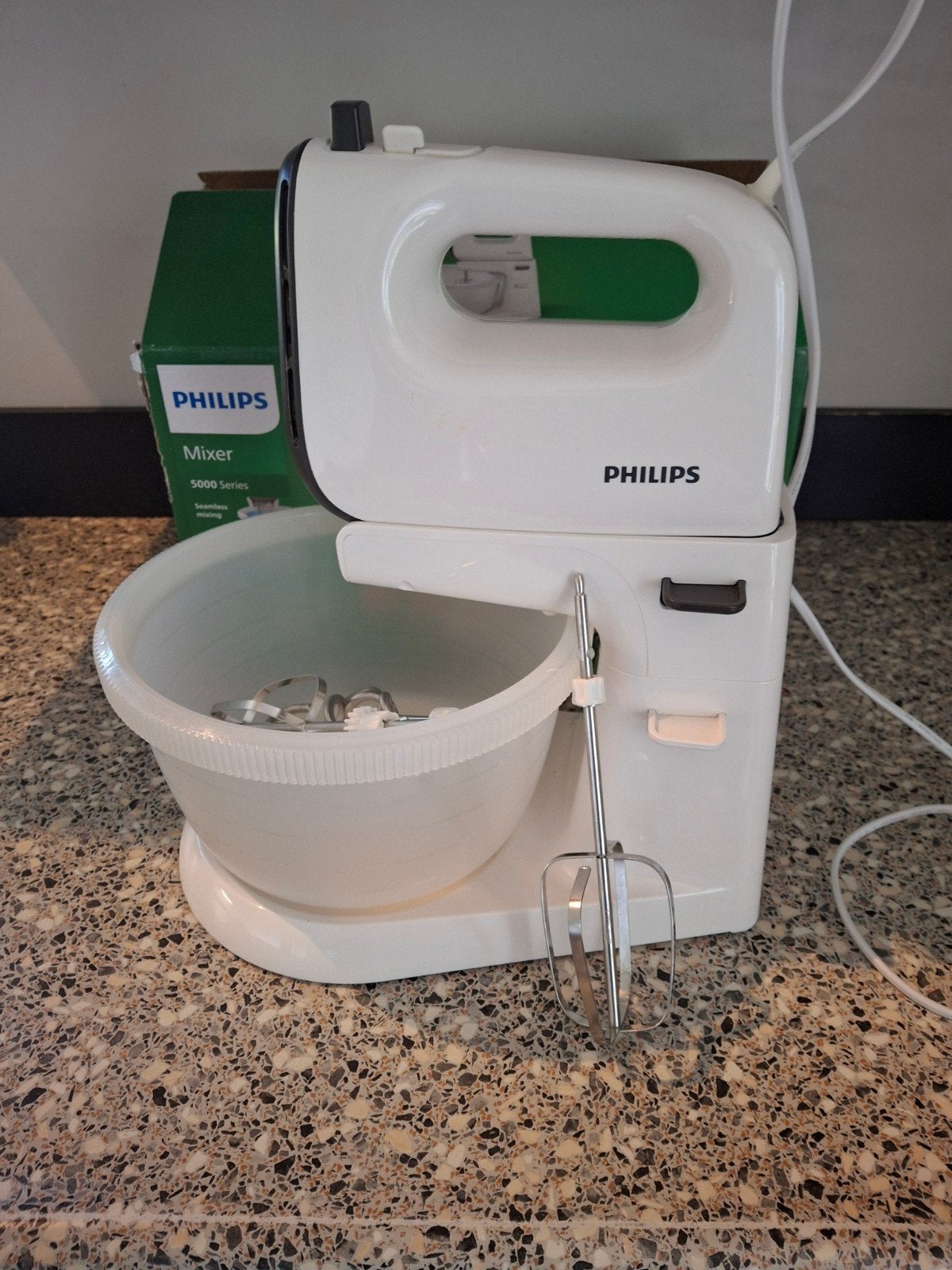 Philips Mixer 5000 Series HR3745/00A met standaard en kom, 2 tot 3 liter, Ophalen of Verzenden, Gebruikt, 3 snelheden of meer