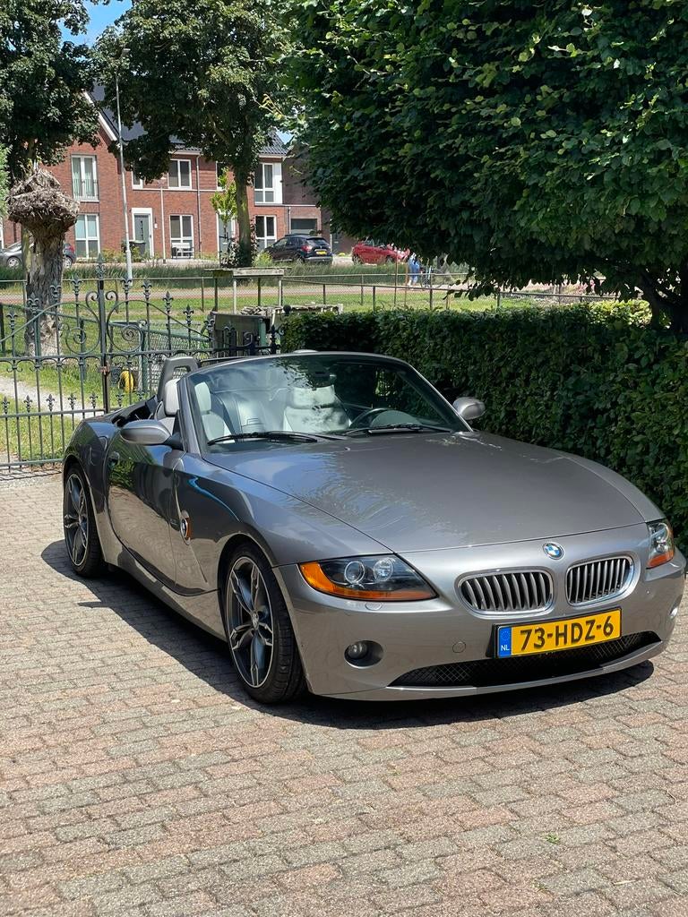 BMW Z4 2.5i S E85 2003 Stering grau ivoor leder, Auto's, BMW, Achterwielaandrijving, 192 pk, Cabriolet, Leder en Stof