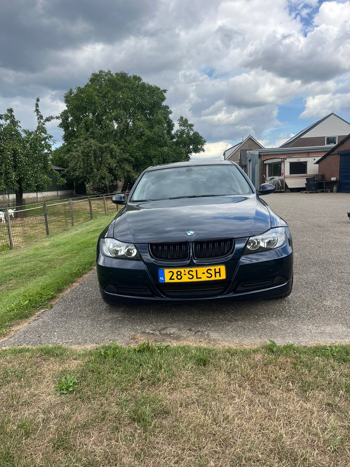 BMW  318i, Auto's, 4 cilinders, 129 pk, Blauw, 75 €/maand