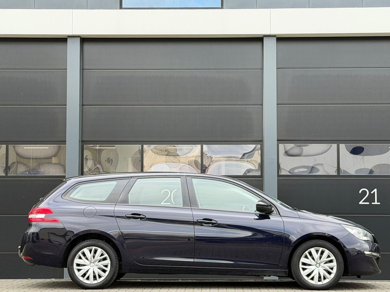 Peugeot 308 1.6 BlueHDI Navi Clima (bj 2014), Blauw, 140 €/maand, Verwarmde buitenspiegels, 1560 cc
