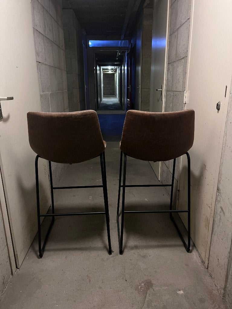 Foto 4 van Set van 2 barkrukken met bruin leren zitting