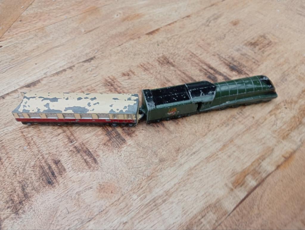 Dinky toys 798 trein met wagonnenstelsel, Antiek en Kunst, Ophalen of Verzenden