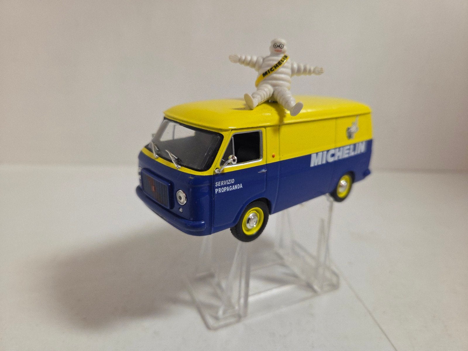 Altaya Fiat 238 Michelin 1:43, Hobby en Vrije tijd, Overige merken, Auto, ., Ophalen of Verzenden