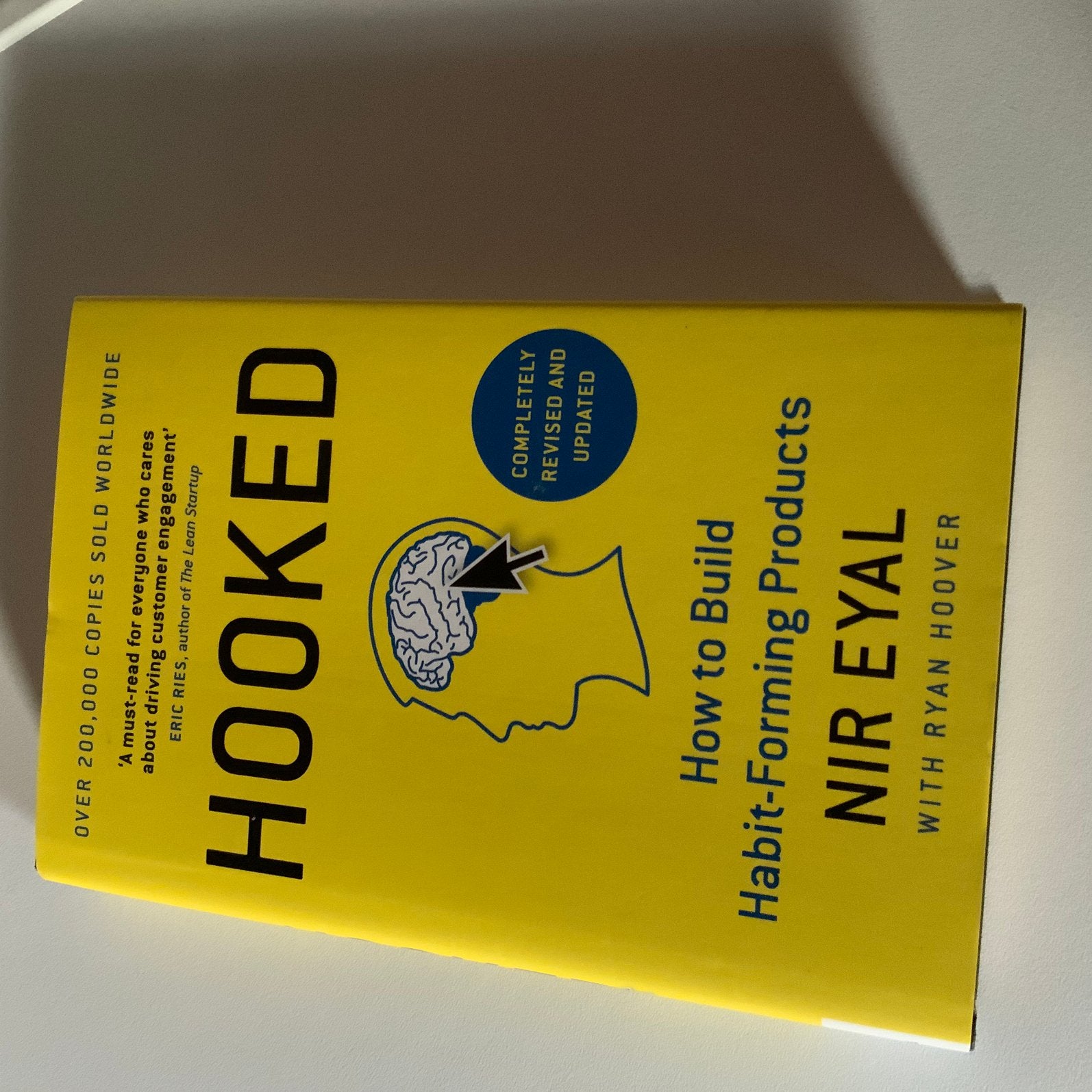 Engels boek. Hooked. How to build Habit- Forming products., Ophalen of Verzenden, Nieuw