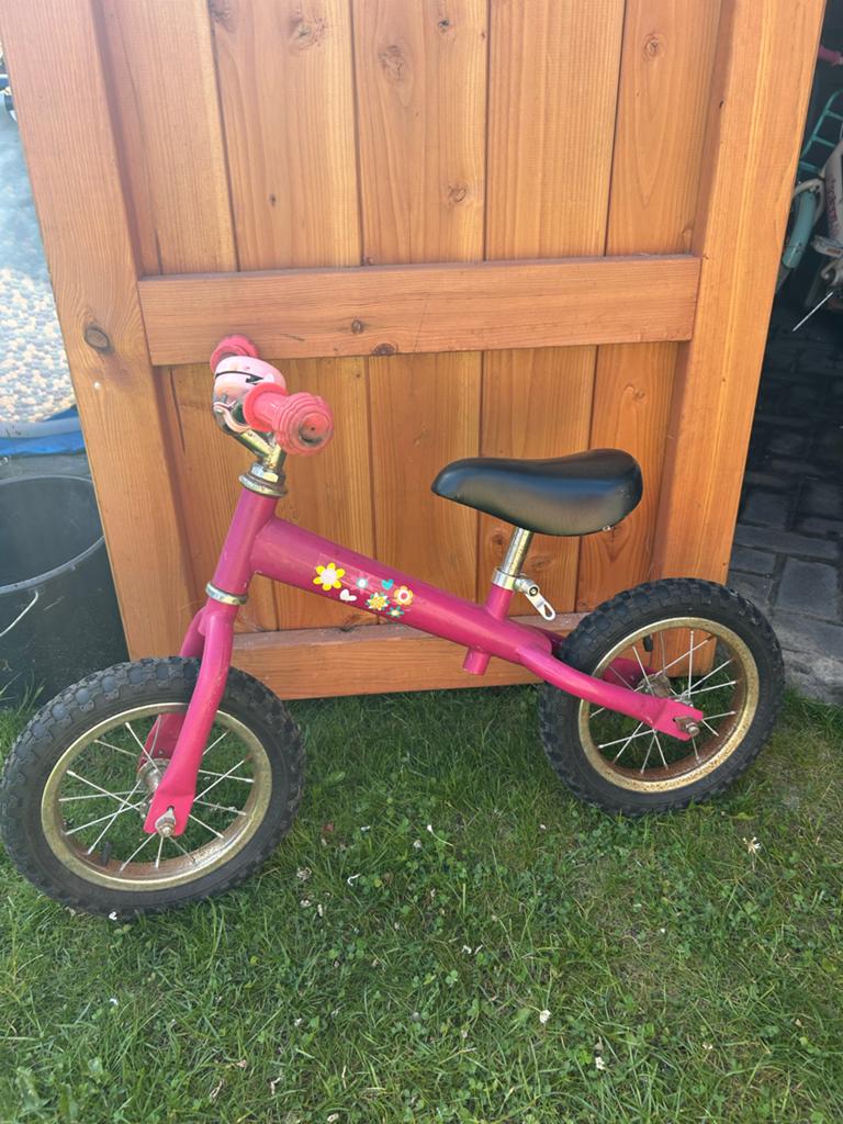 Roze loopfiets, Fietsen en Brommers, Fietsen | Kinderfietsjes, Ophalen, Gebruikt, Velgrem, Minder dan 16 inch