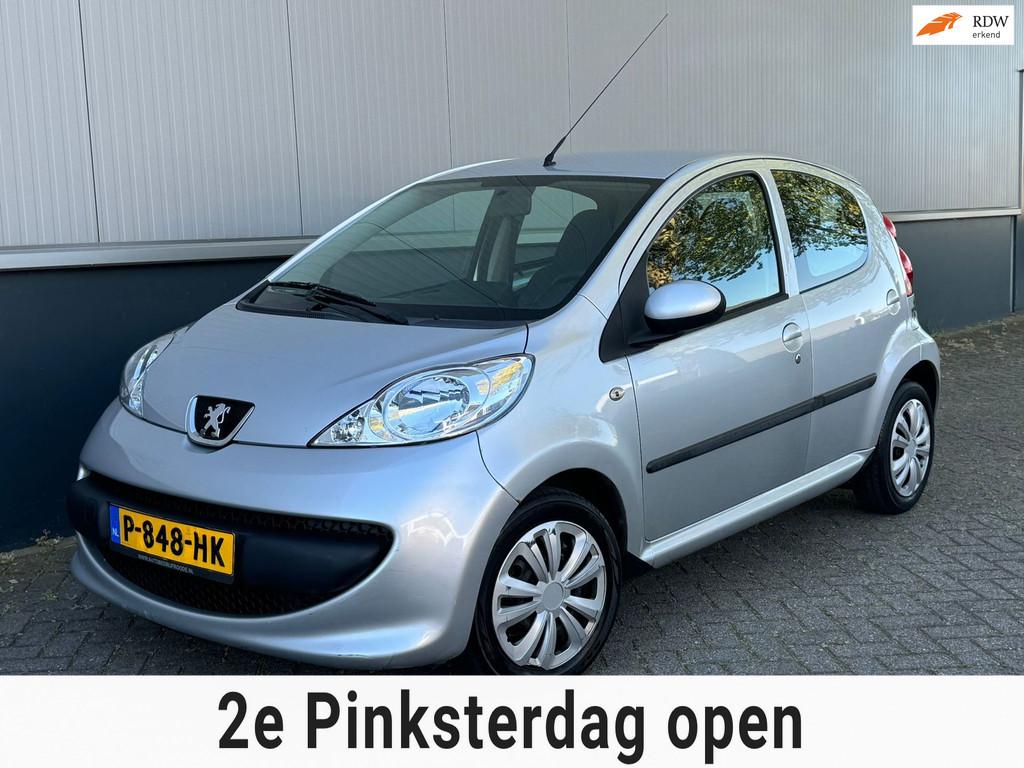 Peugeot 107 1.0-12V XR Carplay Nieuwe Koppeling Airco 5d Nie, Auto's, Peugeot, Voorwielaandrijving, Stof, Gebruikt, 4 stoelen